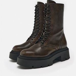 NWT ankle boots